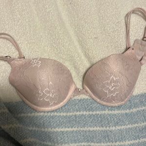 Bra push-up light pink and lacy